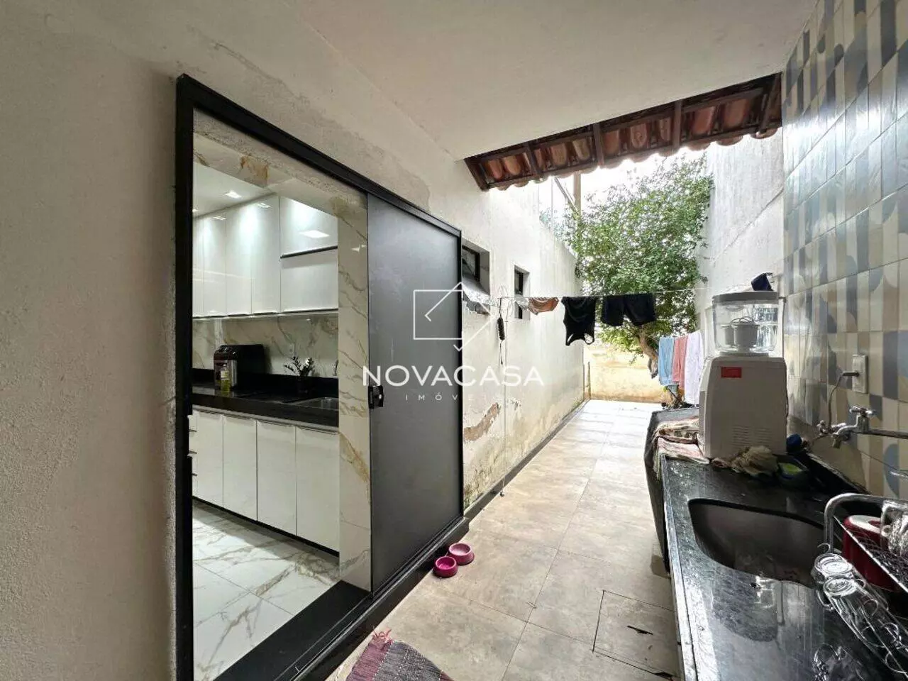 Imagem Casa com 5 Quartos à Venda, 250 m² em Rio Branco - Belo Horizonte