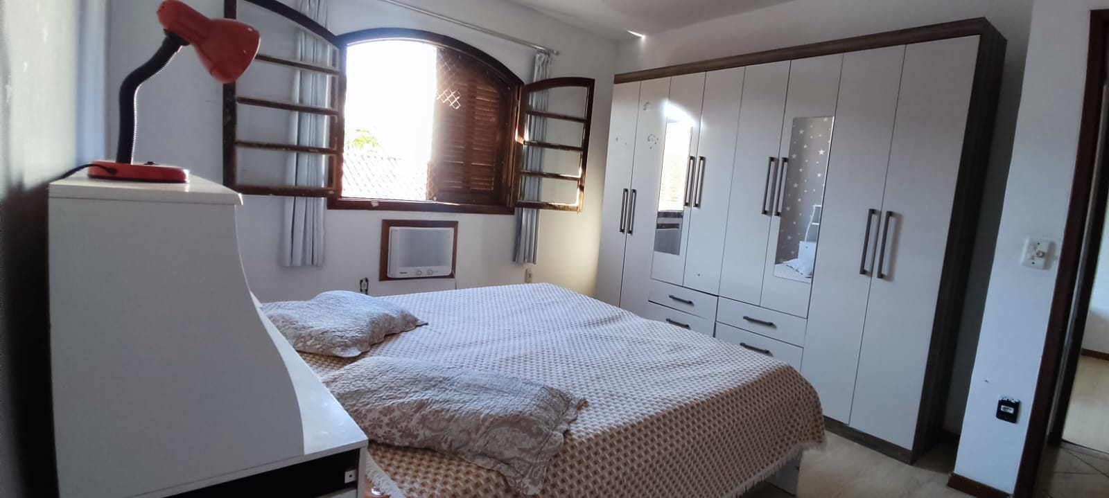 Imagem Casa com 3 Quartos à Venda, 330 m²em Itaipu - Niterói