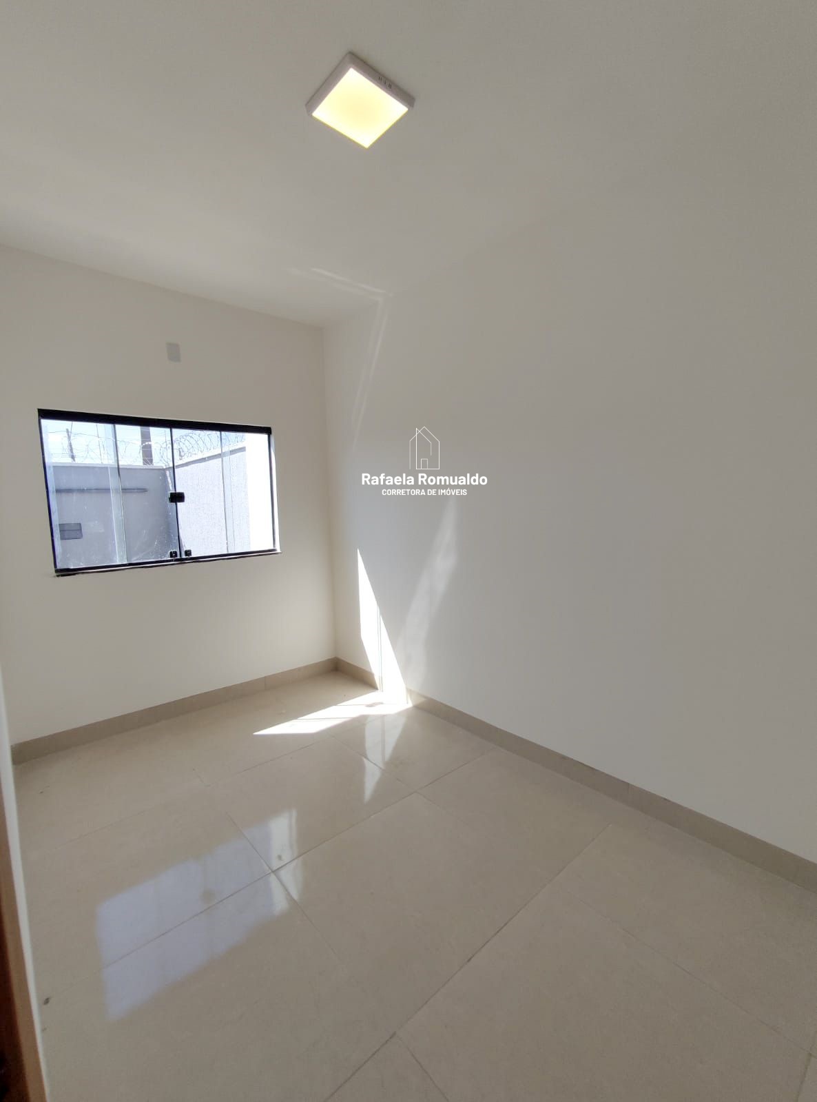 Imagem Casa com 3 Quartos à Venda, 93 m²em Residencial Santa Fé - Goiânia