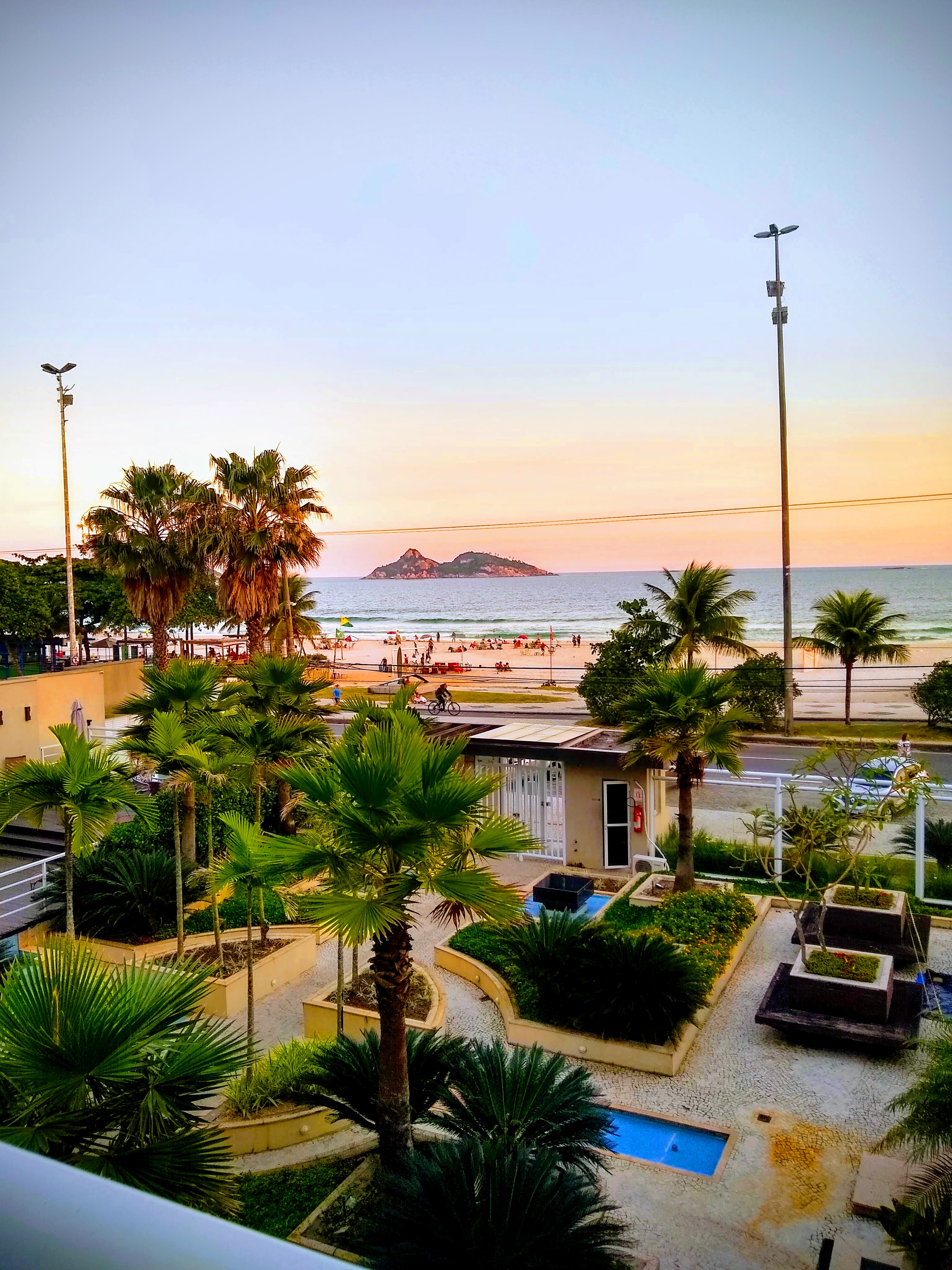 Imagem Apartamento com 3 Quartos à Venda, 98 m²em Barra da Tijuca - Rio de Janeiro Imagem Apartamento com 3 Quartos à Venda, 98 m²em Barra da Tijuca - Rio de Janeiro