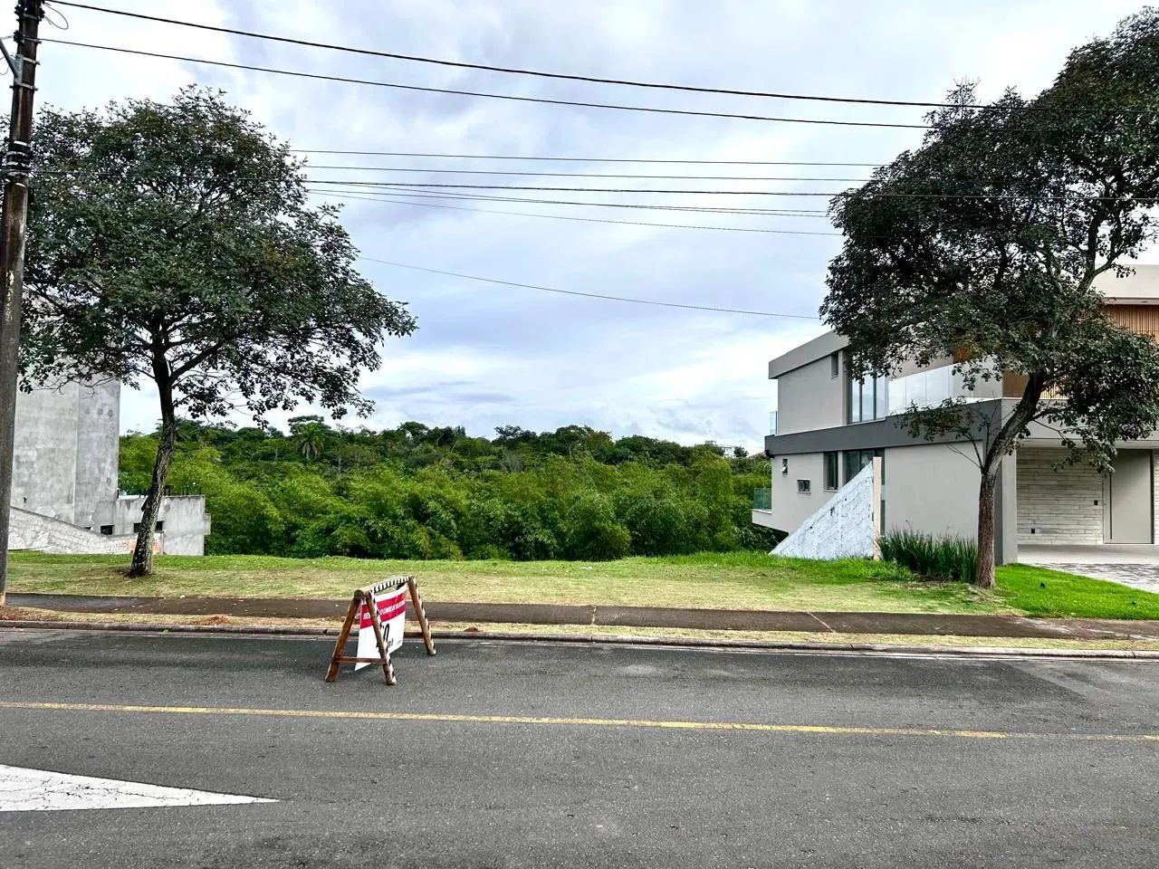 Imagem Terreno em Condomínio à Venda, 385 m² em Alphaville (Abrantes) - Camaçari
