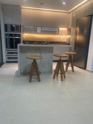 Imagem Casa com 4 Quartos à Venda, 151 m² em Centro - Eusébio Imagem Casa com 4 Quartos à Venda, 151 m² em Centro - Eusébio