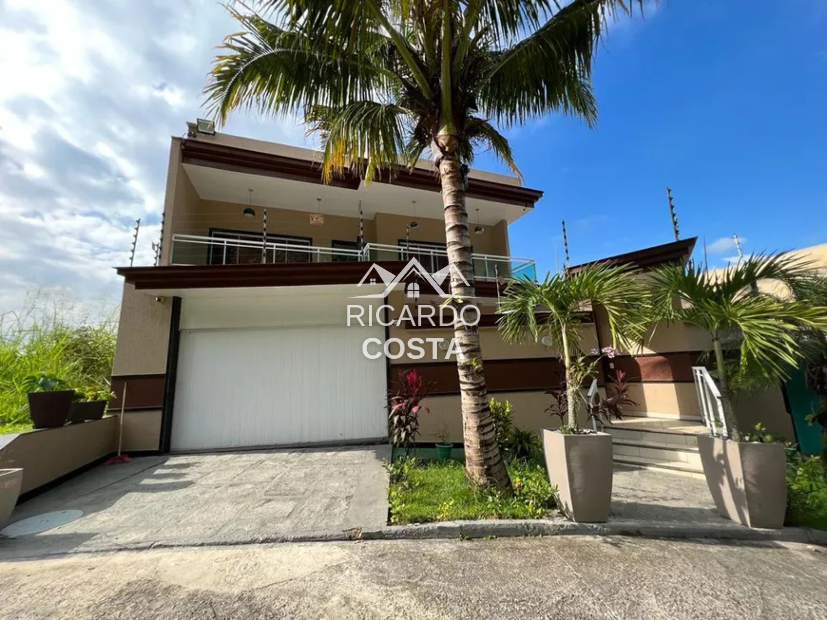Casa de Condomínio com 3 Quartos à Venda ou Locação, 310 m² em Jacarepaguá - Rio de Janeiro