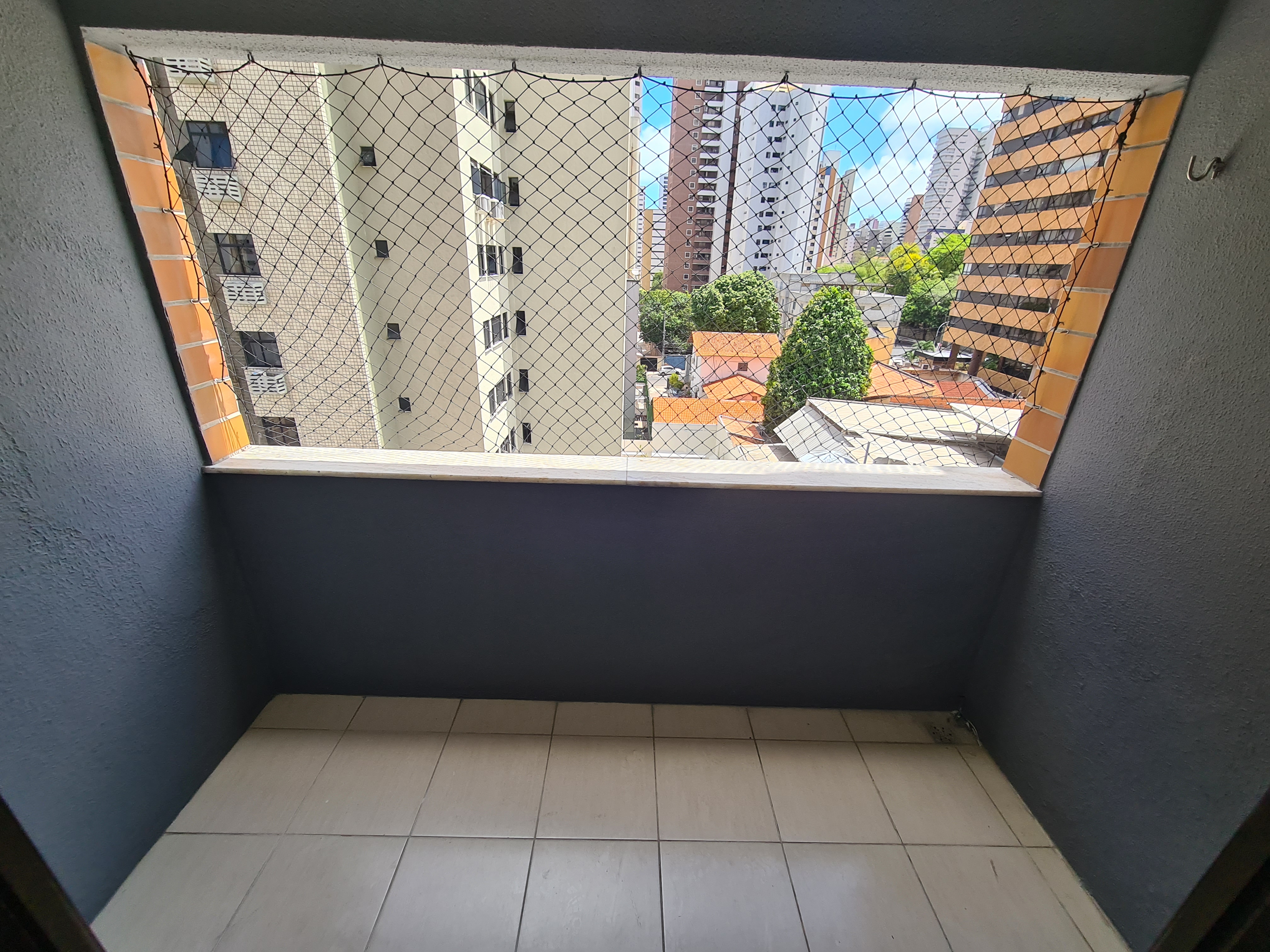 Imagem Apartamento com 3 Quartos para Alugar, 83 m²em Meireles - Fortaleza