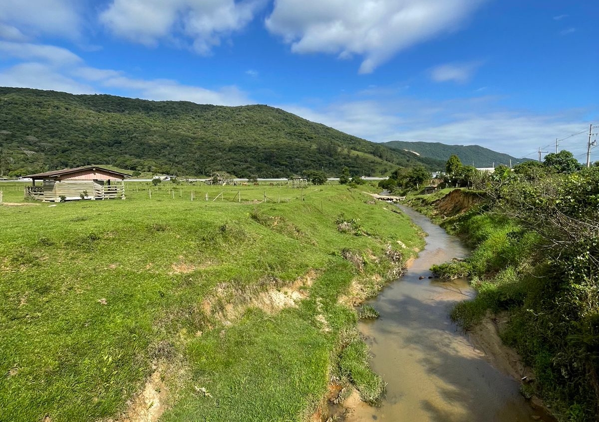 Imagem Terreno à Venda, 40 m²em Forquilhas - São José