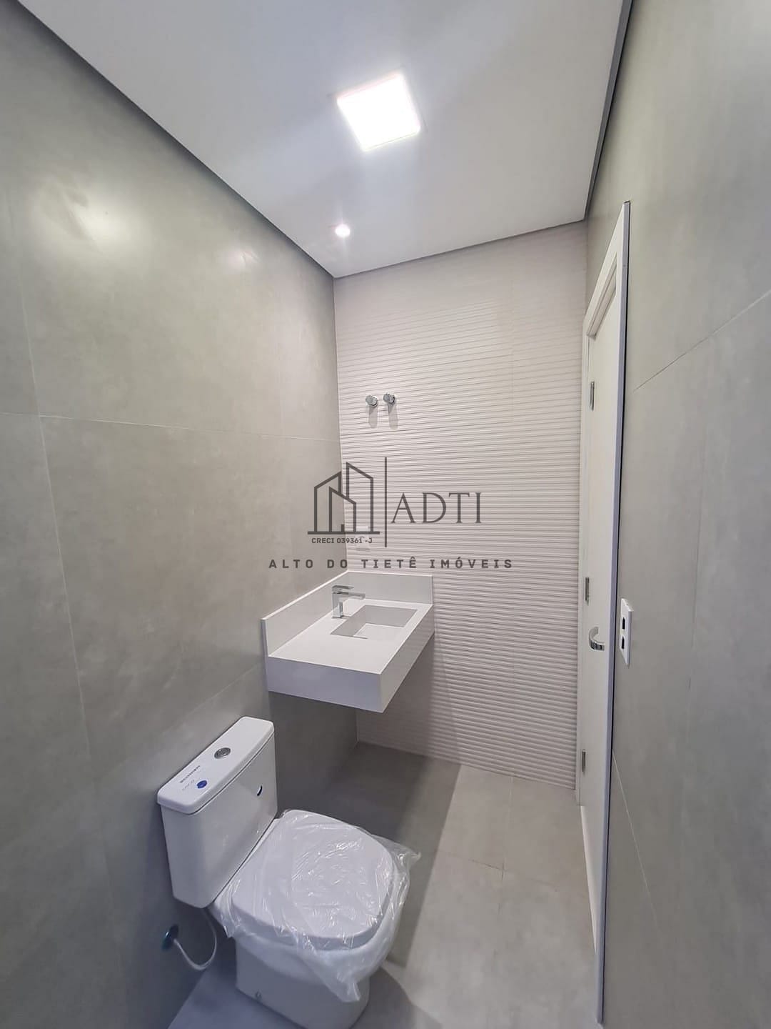Imagem Casa de Condomínio com 3 Quartos à Venda, 205 m² em Cézar de Souza - Mogi das Cruzes Imagem Casa de Condomínio com 3 Quartos à Venda, 205 m² em Cézar de Souza - Mogi das Cruzes
