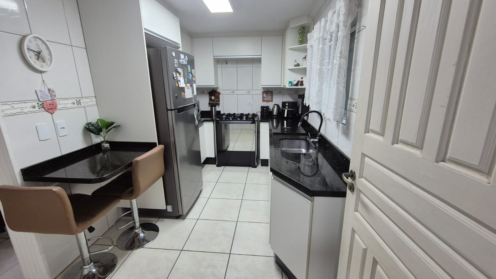 Imagem Sobrado com 3 Quartos à Venda, 177 m² em Cajuru - Curitiba