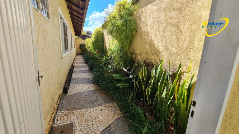 Imagem Casa de Condomínio com 4 Quartos à Venda,  em Joquei clube - Brasilia