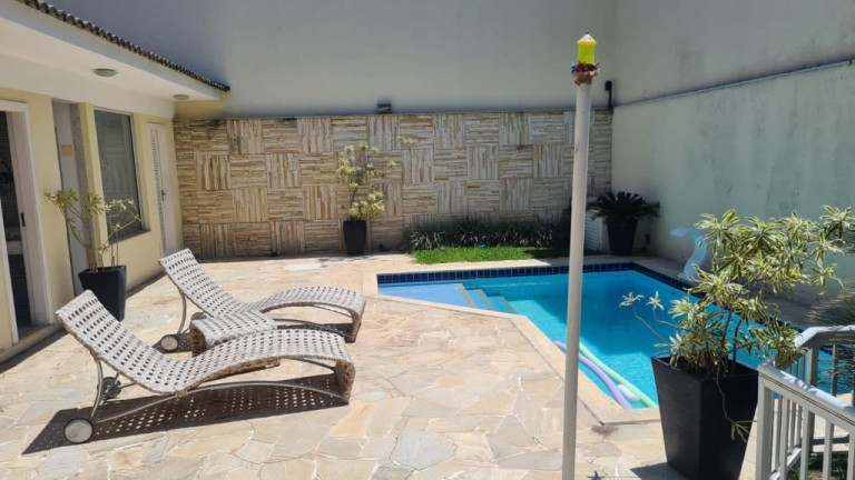 Imagem Casa com 3 Quartos à Venda, 295 m² em Camboinhas - Niterói