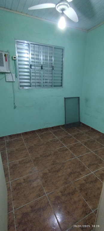 Imagem Casa com 1 Quarto para Alugar, 60 m² em Jd. Praia Grande - Mongaguá
