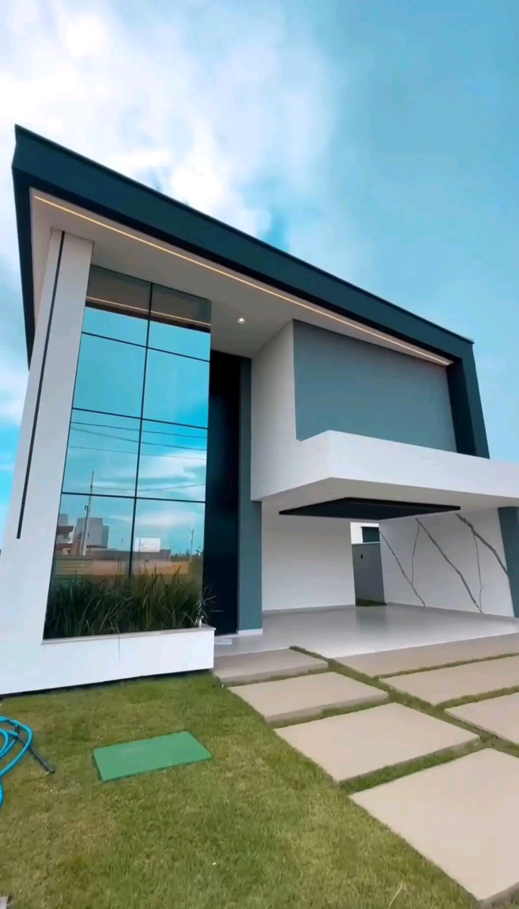 Casa de Condomínio com 4 Quartos à Venda, 250 m²em Cidade Alphaville  - Eusébio