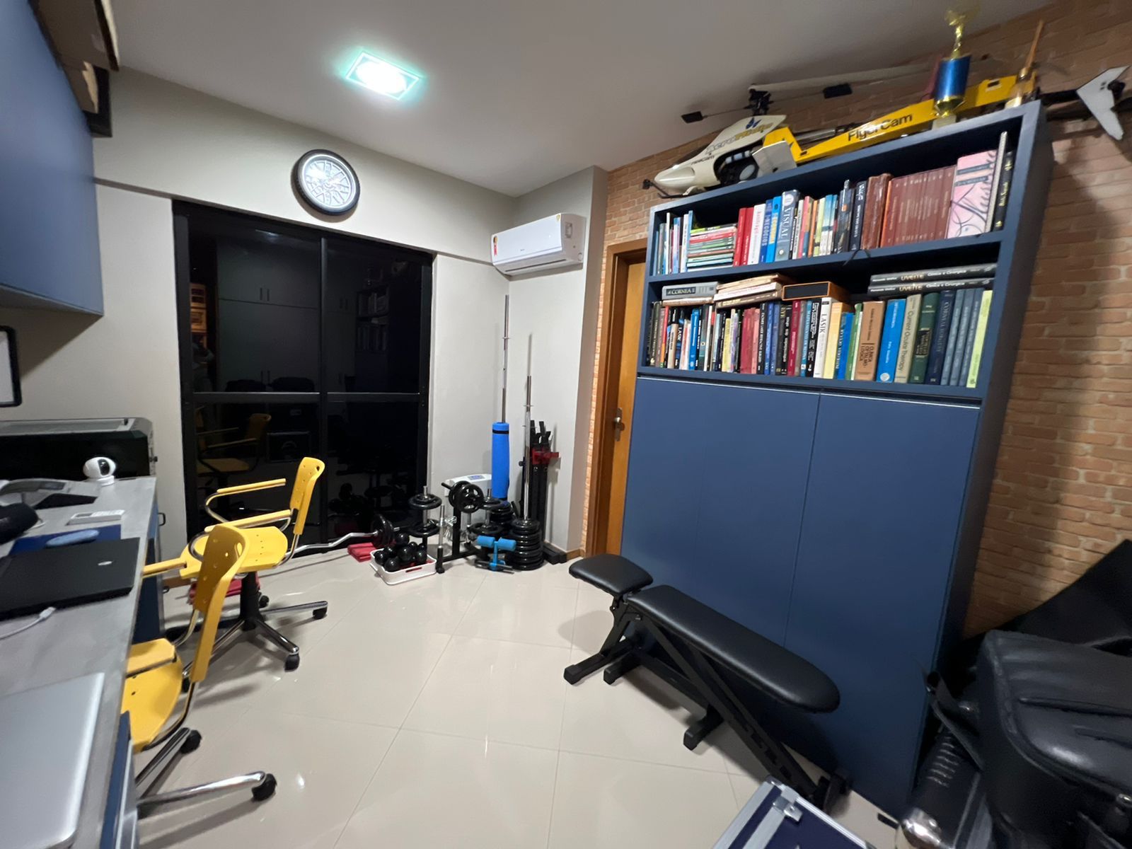 Imagem Apartamento com 1 Quarto à Venda, 185 m²em Umarizal - Belém