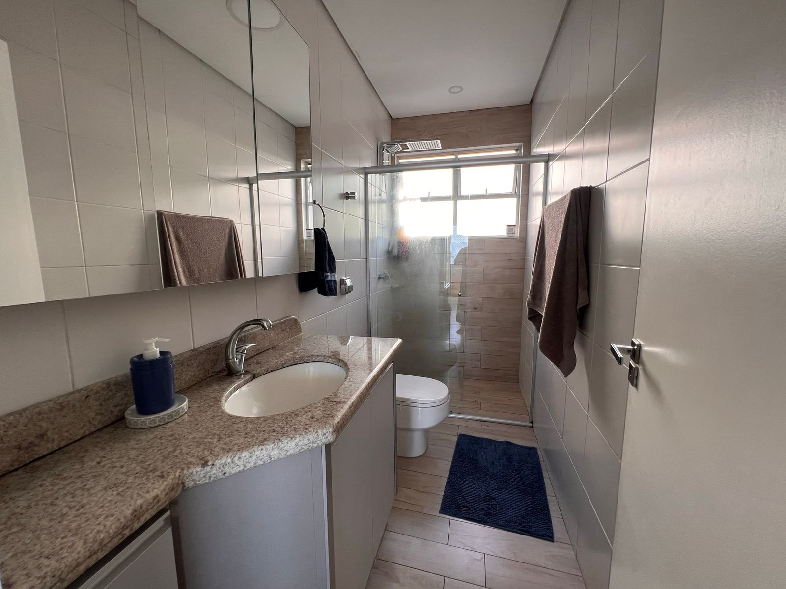 Imagem Apartamento com 3 Quartos à Venda, 135 m²em Canasvieiras - Florianópolis Imagem Apartamento com 3 Quartos à Venda, 135 m²em Canasvieiras - Florianópolis