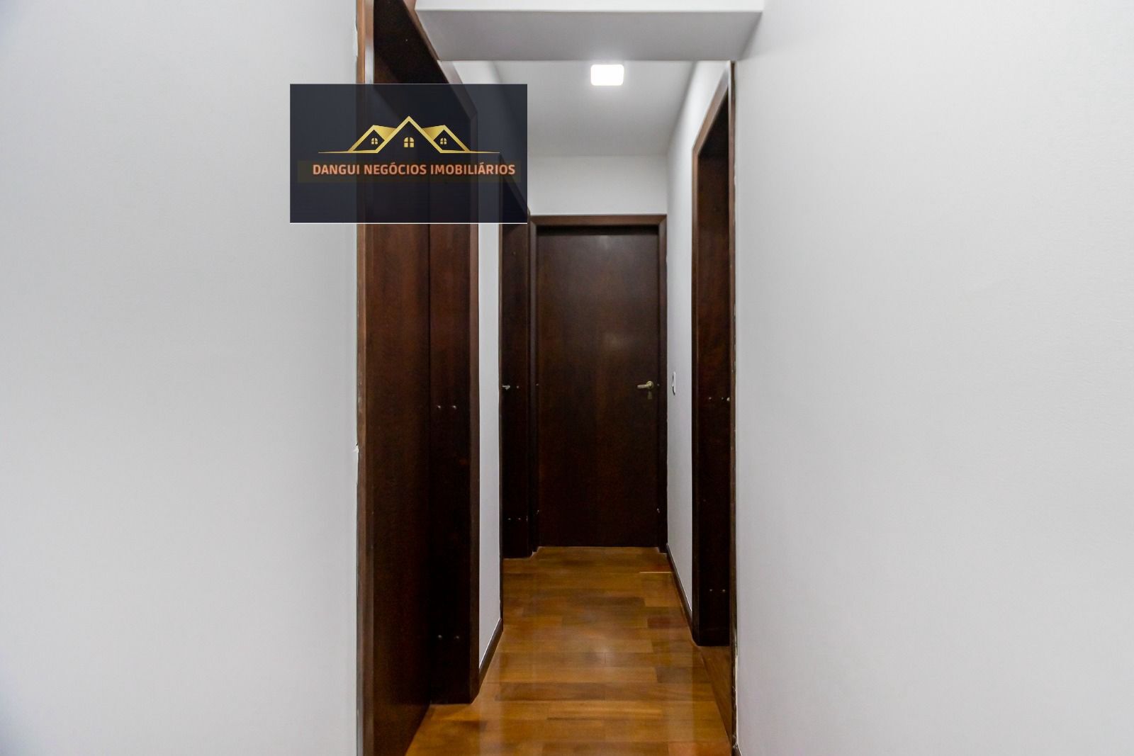 Imagem Apartamento com 3 Quartos à Venda, 91 m²em Bacacheri - Curitiba