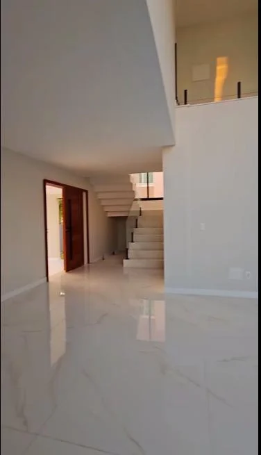 Imagem Casa de Condomínio com 4 Quartos à Venda, 376 m²em Pium (Distrito Litoral) - Parnamirim