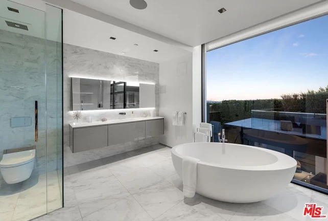 Imagem Casa de Condomínio com 6 Quartos à Venda, 933 m²em Alphaville Residencial Um - Barueri