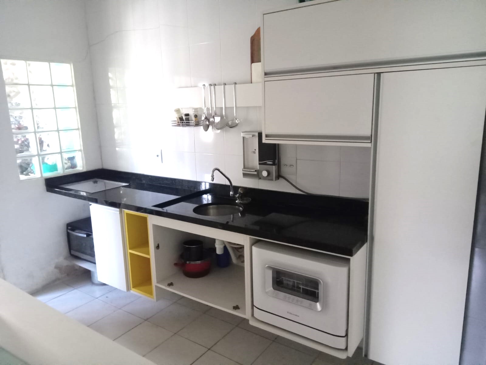 Imagem Sobrado com 3 Quartos à Venda, 100 m² em Jardim Botânico - Porto Alegre
