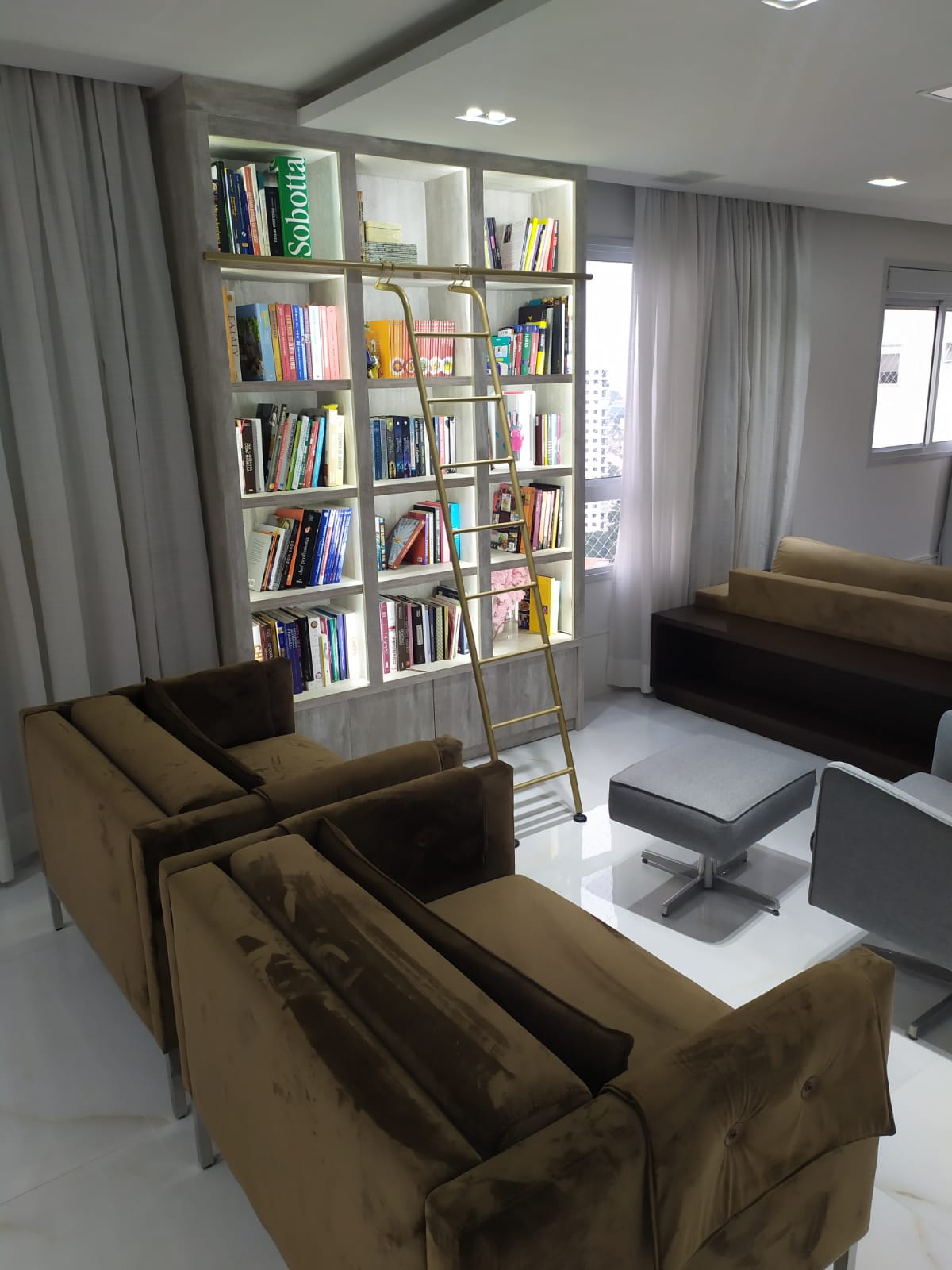 Imagem Apartamento com 3 Quartos à Venda, 192 m²em Jardim Avelino - São Paulo