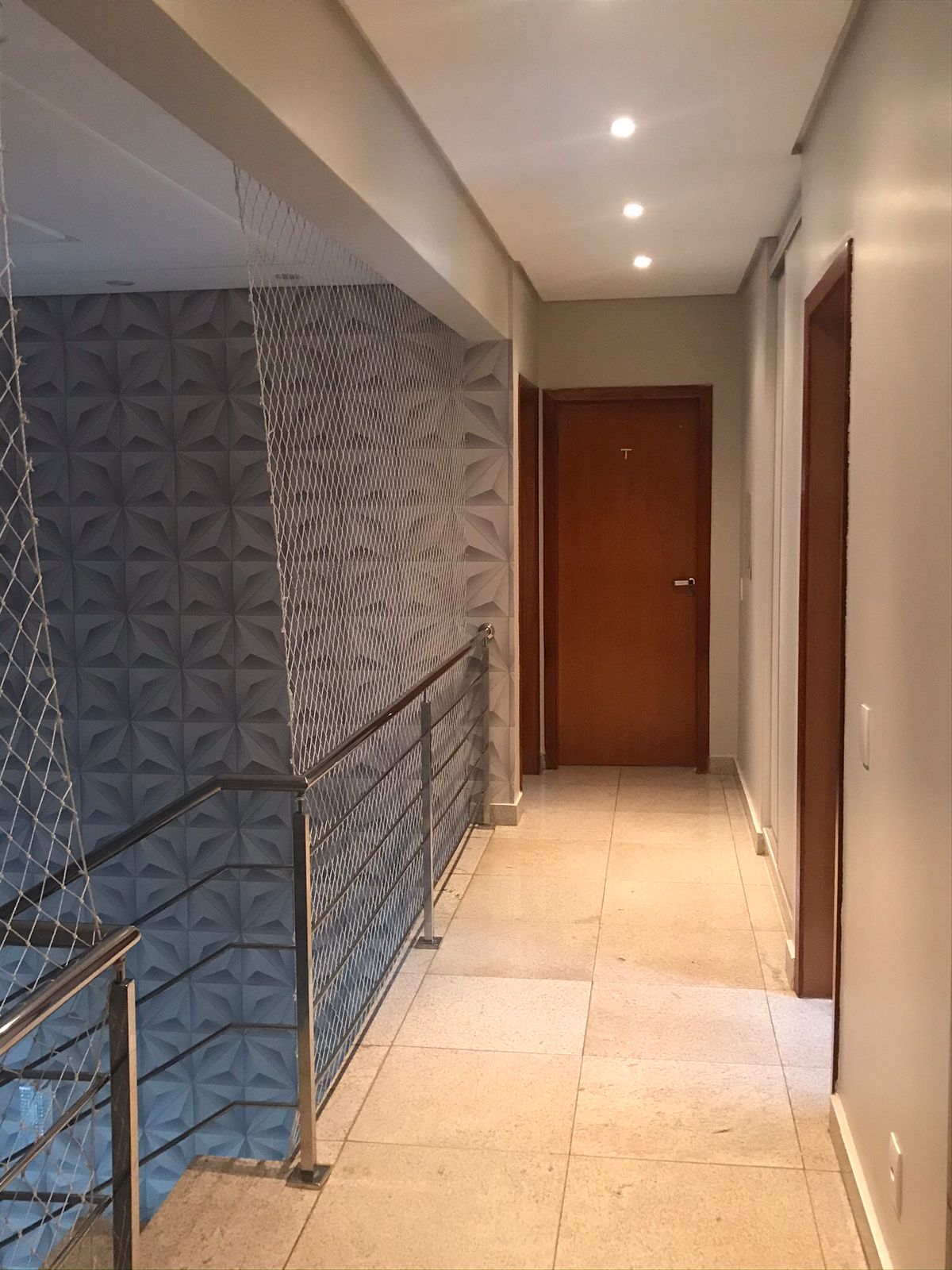 Imagem Sobrado com 5 Quartos à Venda, 418 m²em Condomínio do Lago 1ª Etapa - Goiânia