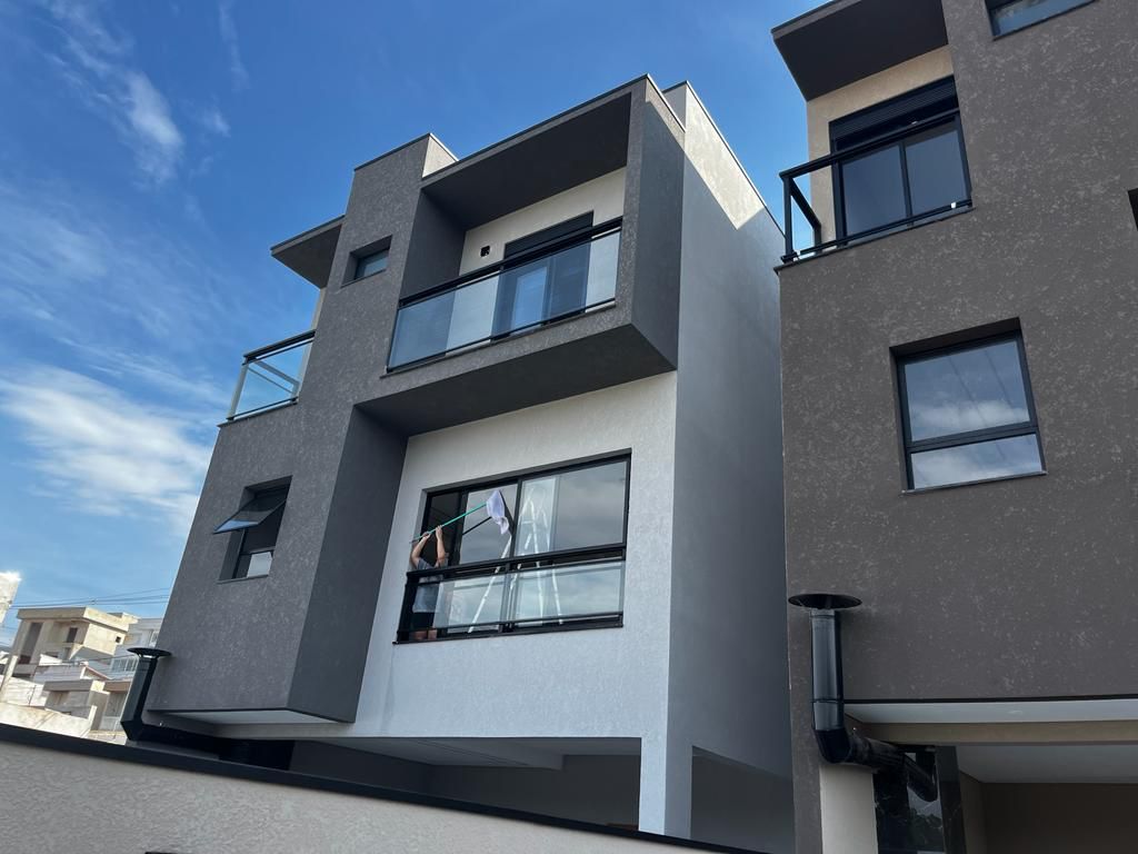 Imagem Casa com 3 Quartos à Venda, 185 m²em Guaturinho - Cajamar