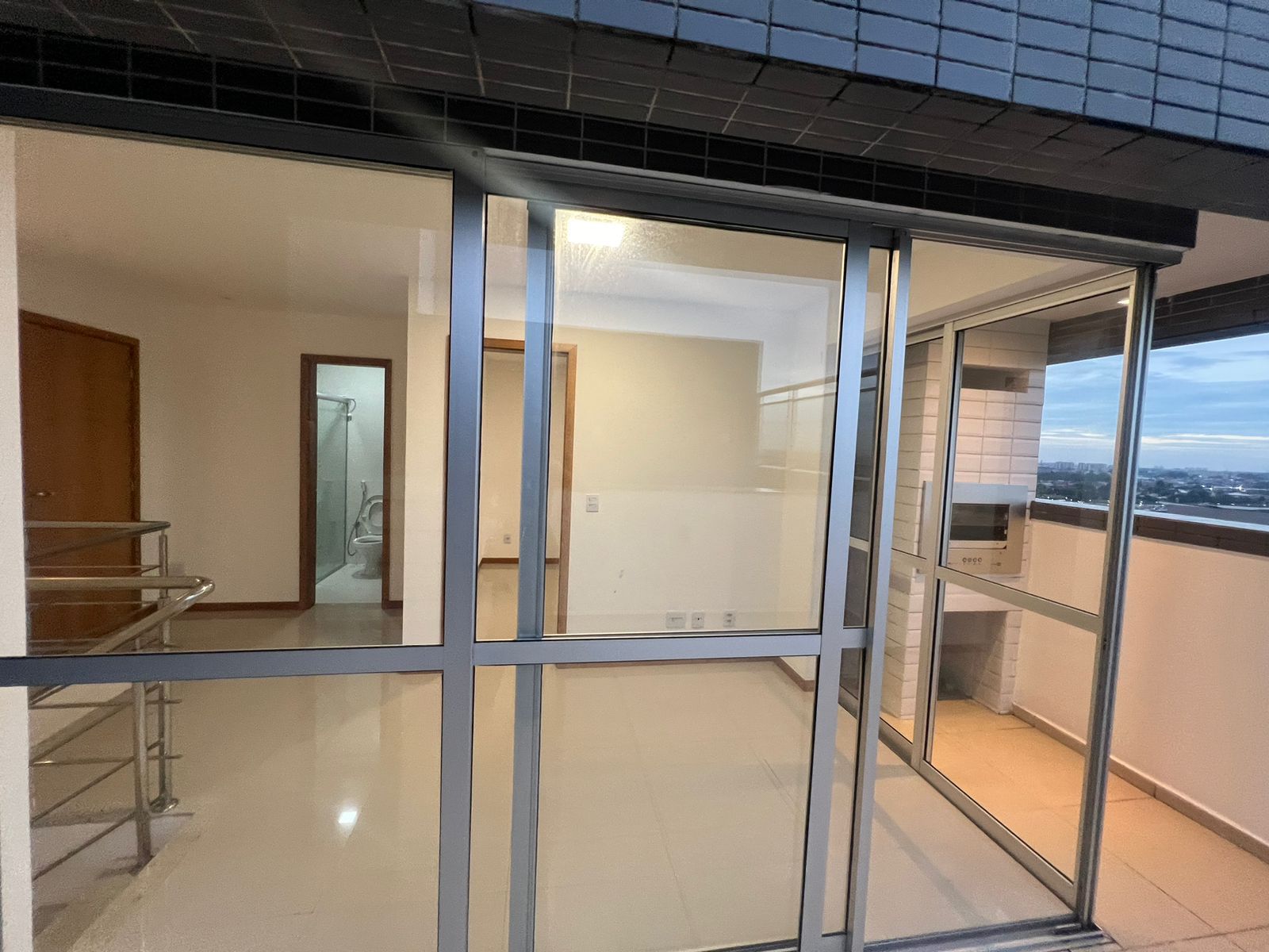Imagem Cobertura com 3 Quartos à Venda ou Locação, 133 m²em Val-de-Cães - Belém