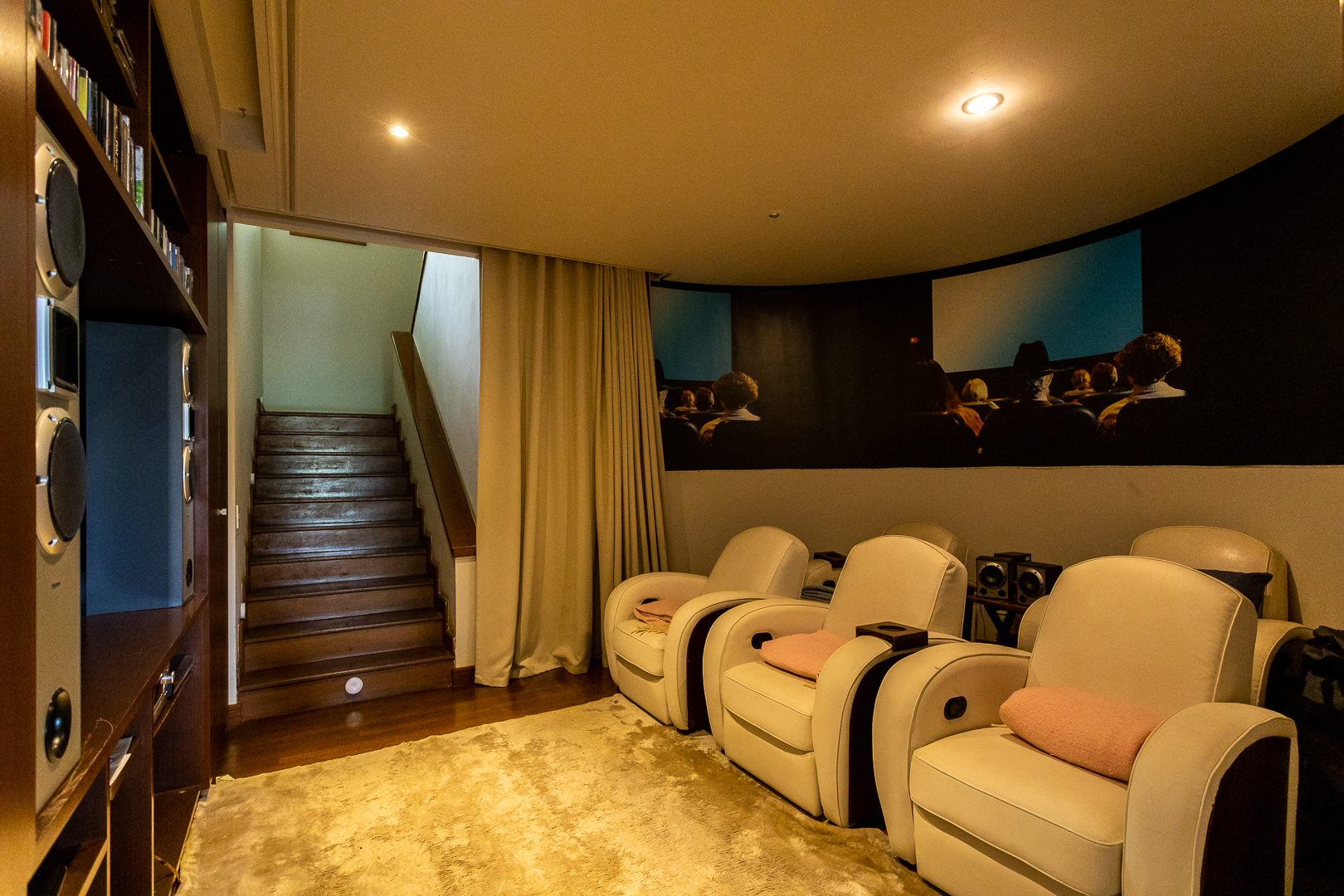 Imagem Casa de Condomínio com 5 Quartos à Venda ou Locação, 530 m² em Alphaville - Santana de Parnaíba Imagem Casa de Condomínio com 5 Quartos à Venda ou Locação, 530 m² em Alphaville - Santana de Parnaíba