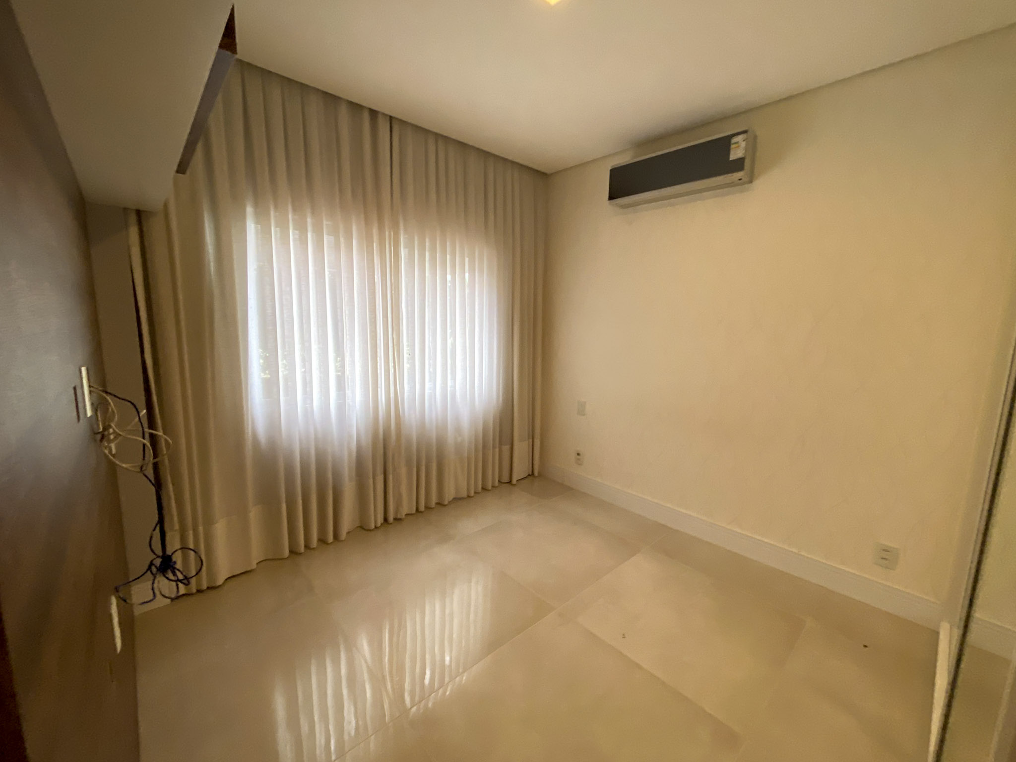 Imagem Casa de Condomínio com 4 Quartos à Venda ou Locação, 510 m²em Park Way - Brasília Imagem Casa de Condomínio com 4 Quartos à Venda ou Locação, 510 m²em Park Way - Brasília
