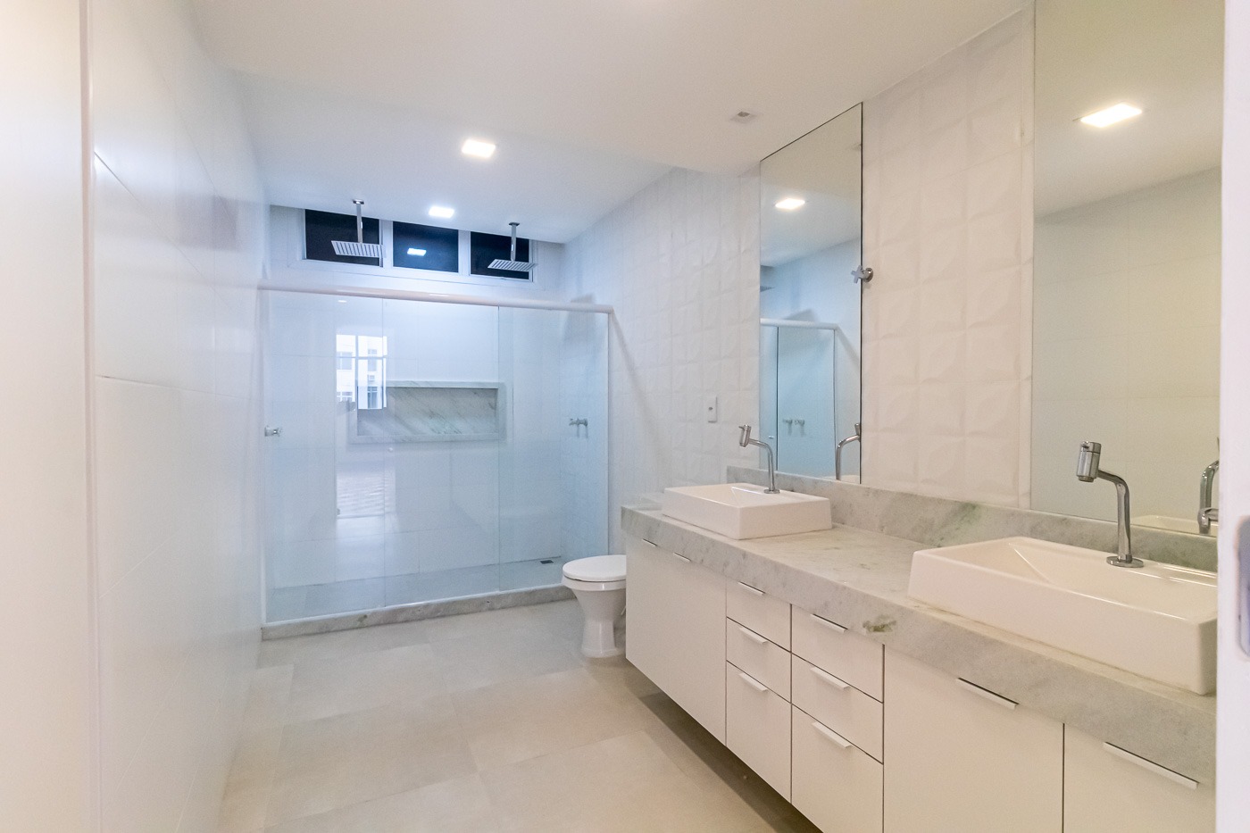 Imagem Apartamento com 4 Quartos à Venda ou Temporada, 330 m²em Copacabana - Rio de Janeiro Imagem Apartamento com 4 Quartos à Venda ou Temporada, 330 m²em Copacabana - Rio de Janeiro