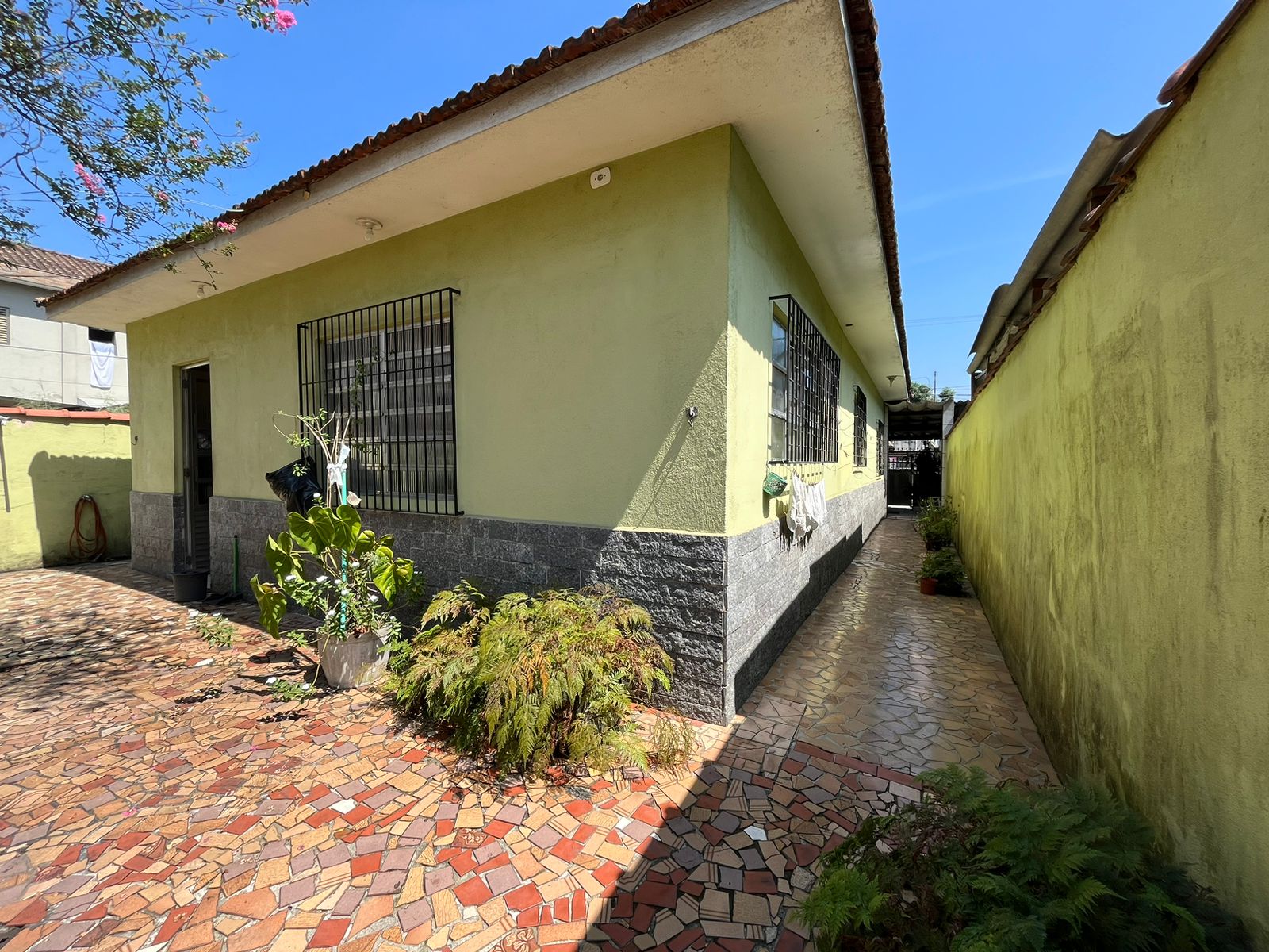 Casa com 2 Quartos à Venda, 225 m²em Jardim Casqueiro - Cubatão