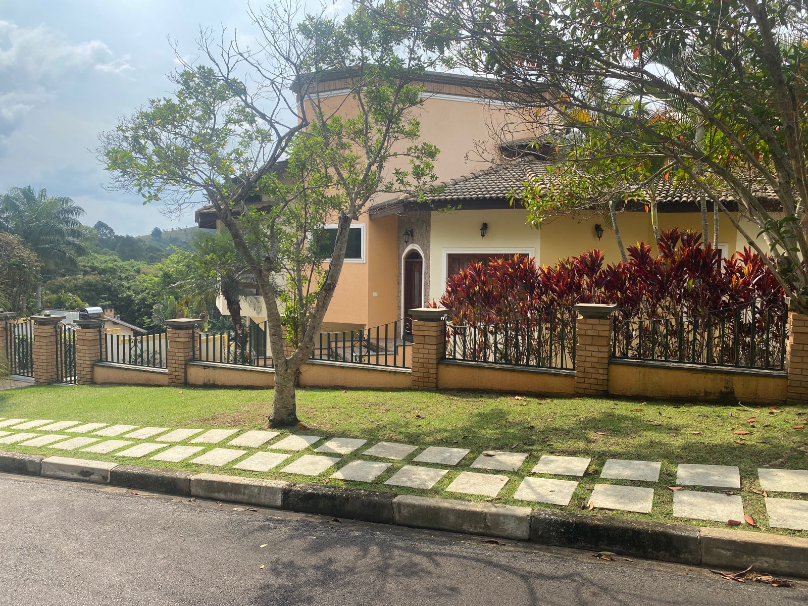 Imagem Casa de Condomínio com 4 Quartos à Venda, 413 m² em Condomínio Flamboyant-B - Atibaia Imagem Casa de Condomínio com 4 Quartos à Venda, 413 m² em Condomínio Flamboyant-B - Atibaia