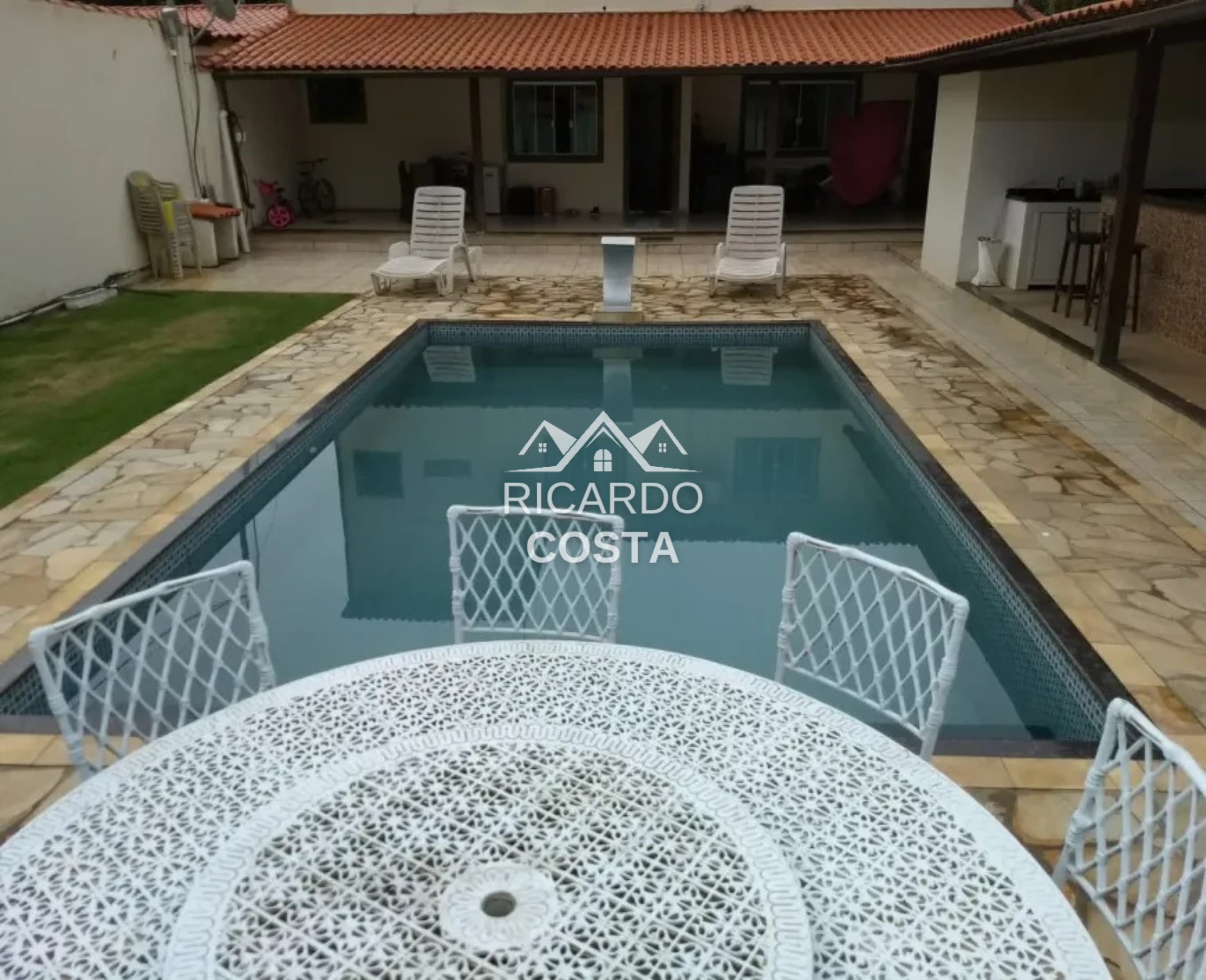 Imagem Casa com 2 Quartos à Venda, 197 m² em Ponta Negra (Ponta Negra) - Maricá