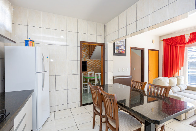 Imagem Casa com 3 Quartos à Venda,  em Sítio Cercado - Curitiba