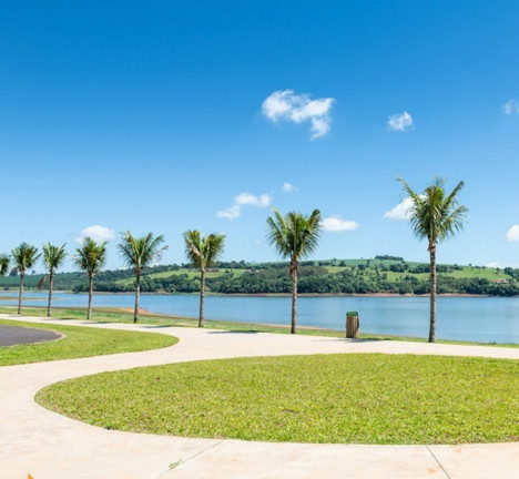 Terreno à Venda, 450 m² em Riviera de Santa Cristina III - Itaí