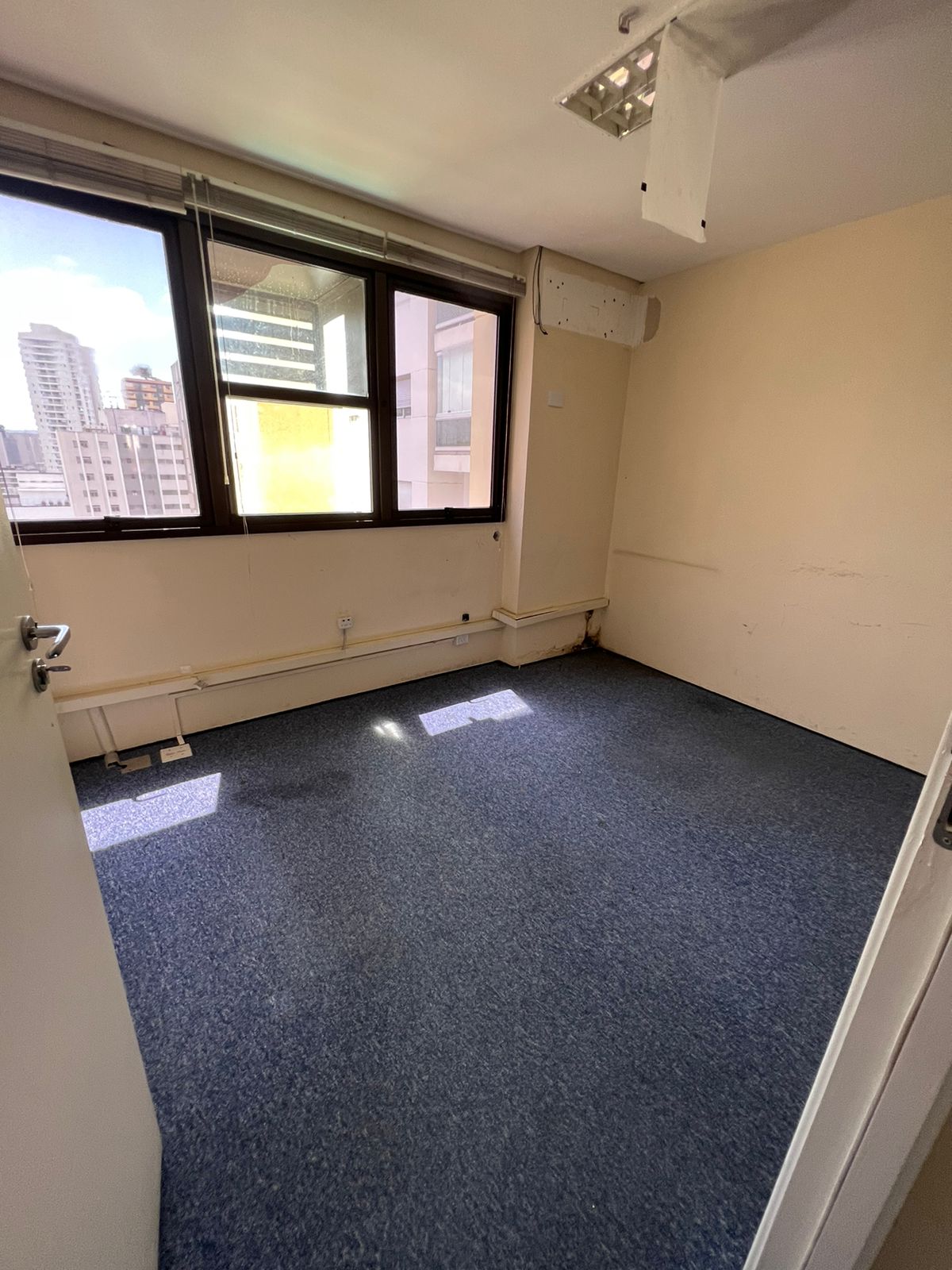 Imagem Sala Comercial para Alugar, 77 m²em Perdizes - São Paulo Imagem Sala Comercial para Alugar, 77 m²em Perdizes - São Paulo