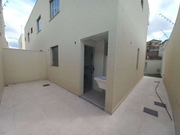 Imagem Casa com 2 Quartos à Venda, 105 m² em Santa Amélia - BELO HORIZONTE Imagem Casa com 2 Quartos à Venda, 105 m² em Santa Amélia - BELO HORIZONTE