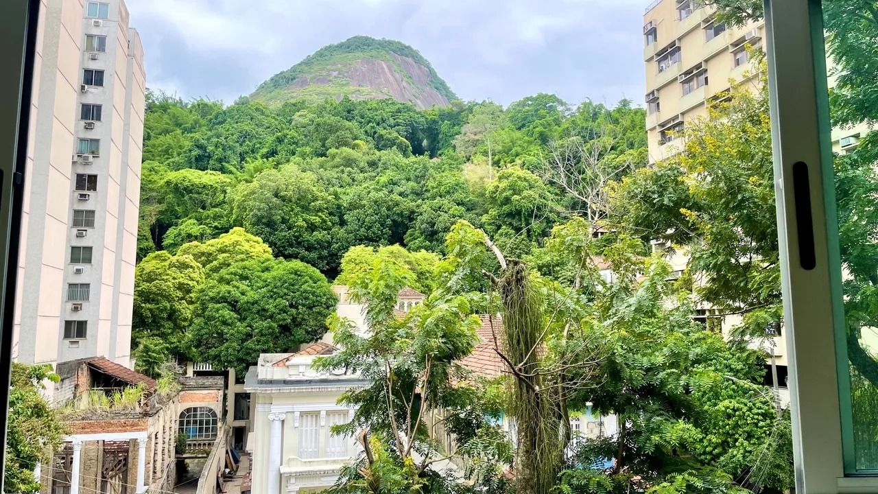 Imagem Apartamento com 3 Quartos à Venda, 114 m²em Laranjeiras - Rio de Janeiro