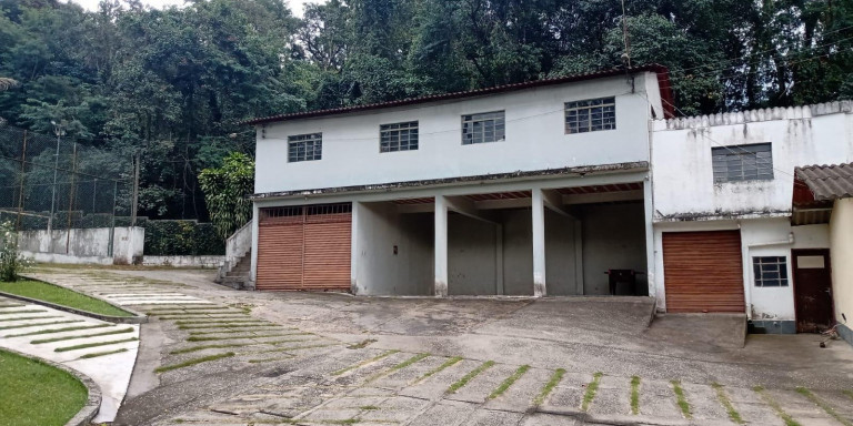 Imagem Chácara com 12 Quartos à Venda, em Centro - Santa Isabel Imagem Chácara com 12 Quartos à Venda, em Centro - Santa Isabel
