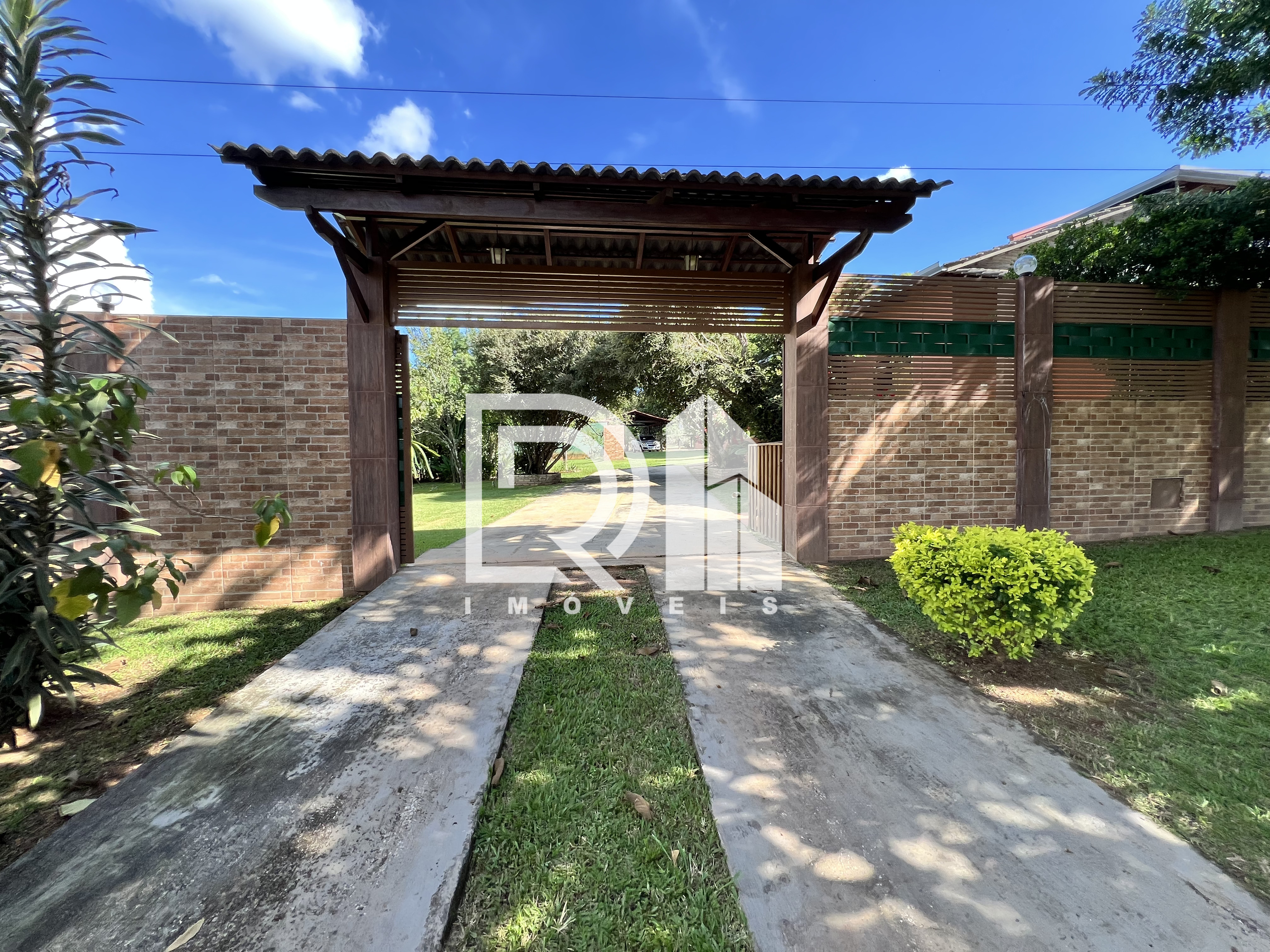 Imagem Casa com 3 Quartos à Venda, 400 m² em OLHOS D'ÁGUA - Alexânia Imagem Casa com 3 Quartos à Venda, 400 m² em OLHOS D'ÁGUA - Alexânia