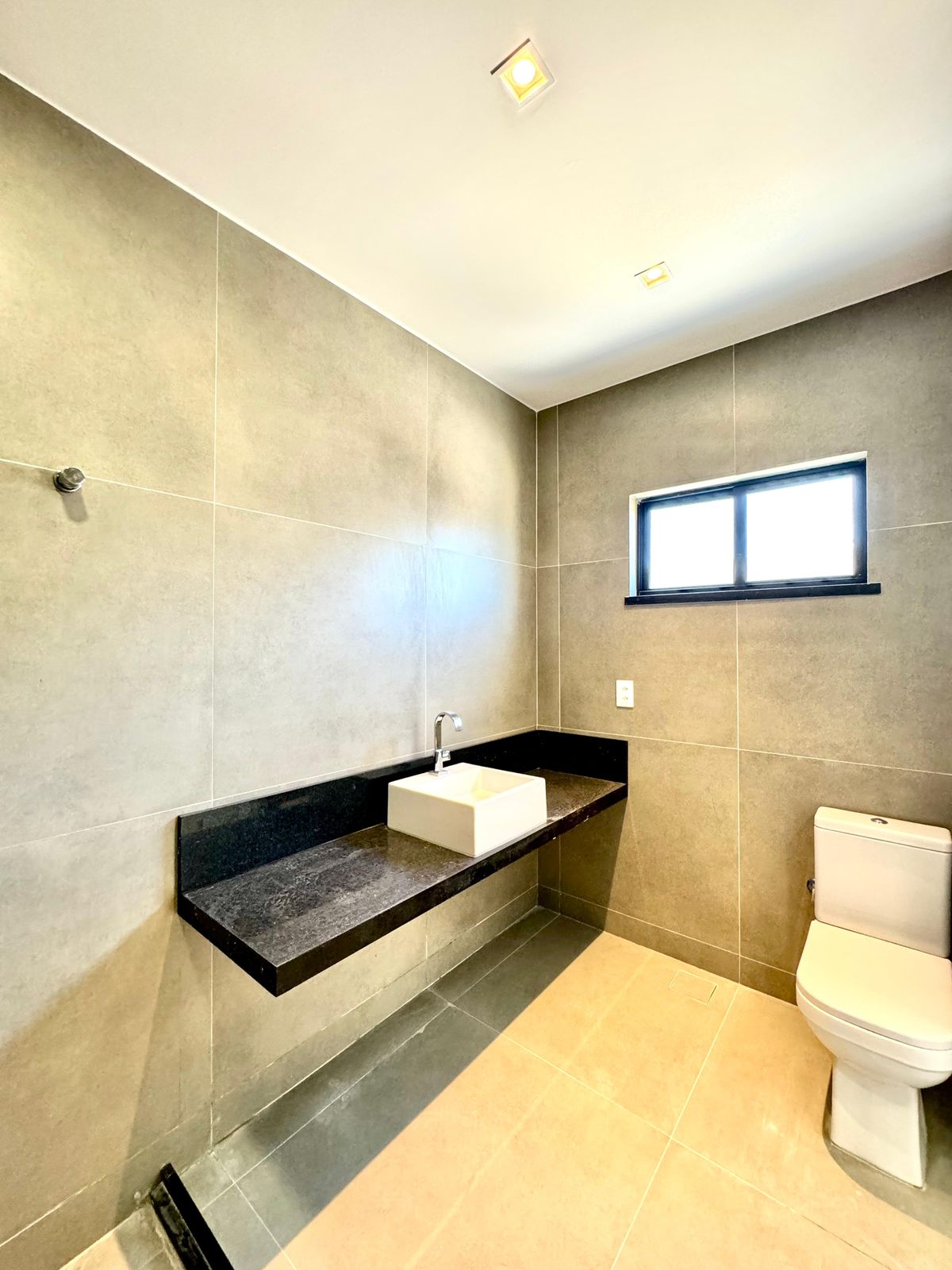 Imagem Casa com 4 Quartos à Venda, 266 m² em coiité - Euzebio