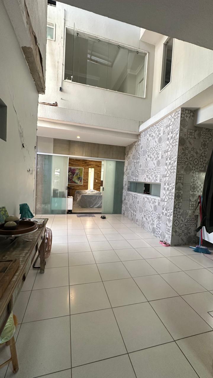 Imagem Casa com 3 Quartos à Venda, 220 m² em Engenheiro Luciano Cavalcante - Fortaleza