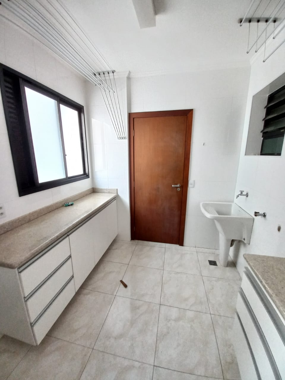 Imagem Apartamento com 3 Quartos à Venda, 108 m²em Cambuí - Campinas