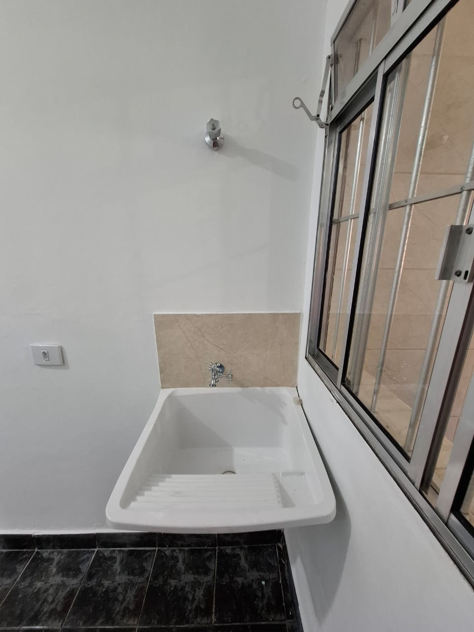 Imagem Casa com 2 Quartos para Alugar, em Jardim Souza - São Paulo Imagem Casa com 2 Quartos para Alugar, em Jardim Souza - São Paulo