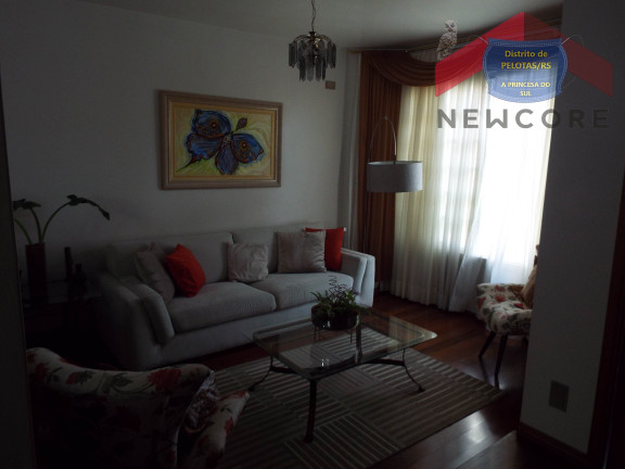 Imagem Casa com 4 Quartos à Venda, 315 m² em Centro - Pelotas