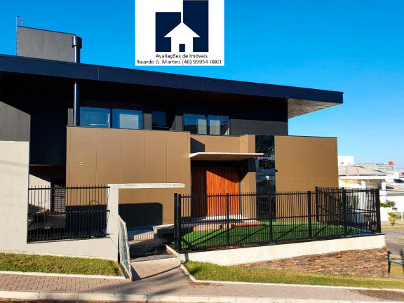 Imagem Casa com 4 Quartos à Venda, 407 m²em Mina Brasil - Criciúma Imagem Casa com 4 Quartos à Venda, 407 m²em Mina Brasil - Criciúma