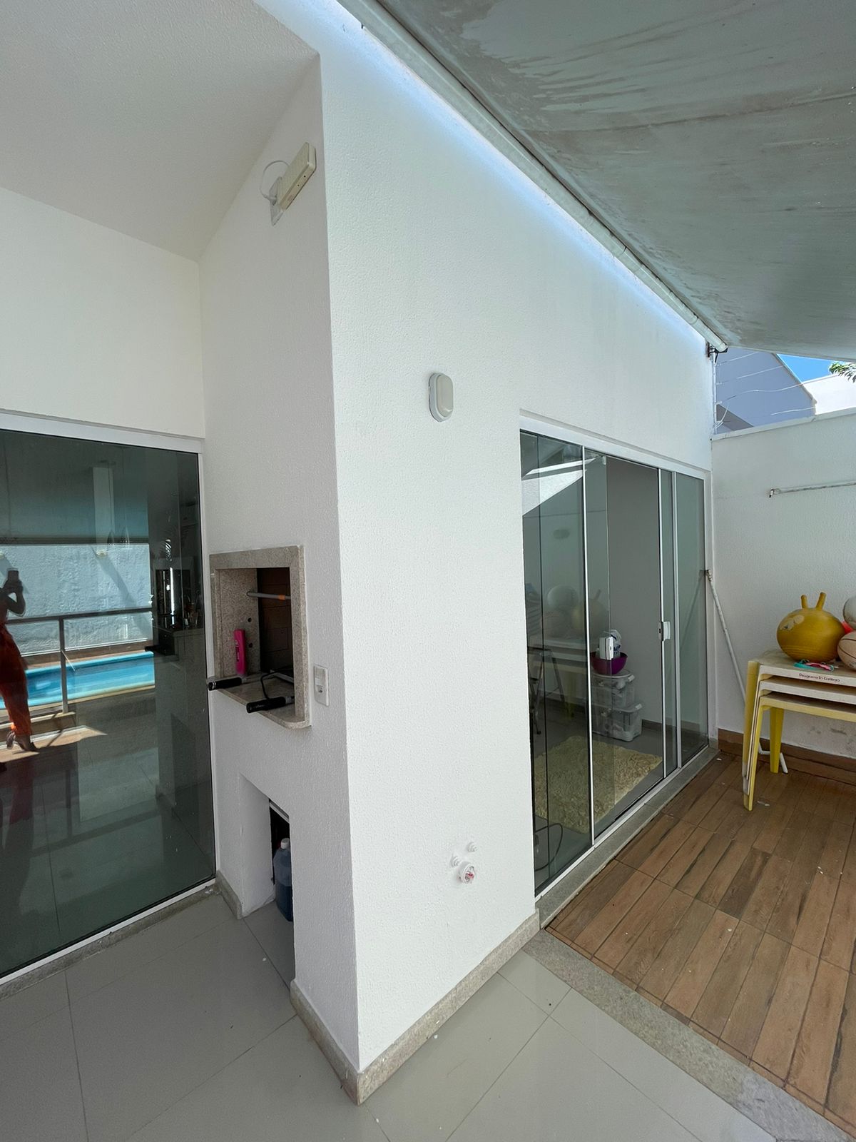 Imagem Casa com 3 Quartos à Venda ou Temporada, 202 m²em Praia dos Amores - Balneário Camboriú Imagem Casa com 3 Quartos à Venda ou Temporada, 202 m²em Praia dos Amores - Balneário Camboriú