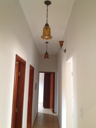 Imagem Casa com 5 Quartos à Venda, 239 m² em Vila Camargo - Bauru