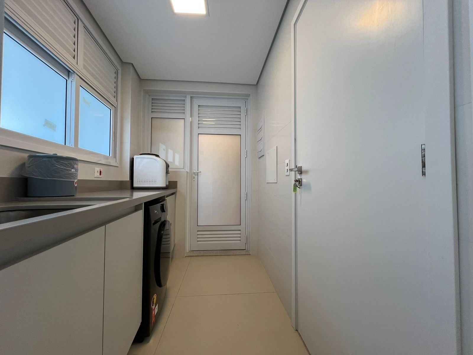 Imagem Apartamento com 4 Quartos para Temporada, 141 m² em Riviera - Bertioga Imagem Apartamento com 4 Quartos para Temporada, 141 m² em Riviera - Bertioga