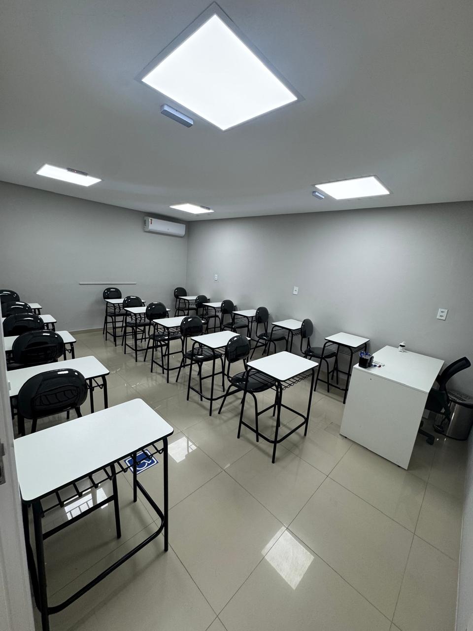 Imagem Sala Comercial para Alugar, 300 m² em Nossa Senhora das Graças - Manaus Imagem Sala Comercial para Alugar, 300 m² em Nossa Senhora das Graças - Manaus