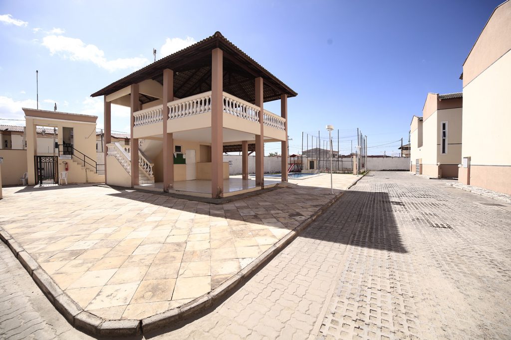 Imagem Casa de Condomínio com 2 Quartos à Venda, 63 m²em Siqueira - Fortaleza Imagem Casa de Condomínio com 2 Quartos à Venda, 63 m²em Siqueira - Fortaleza