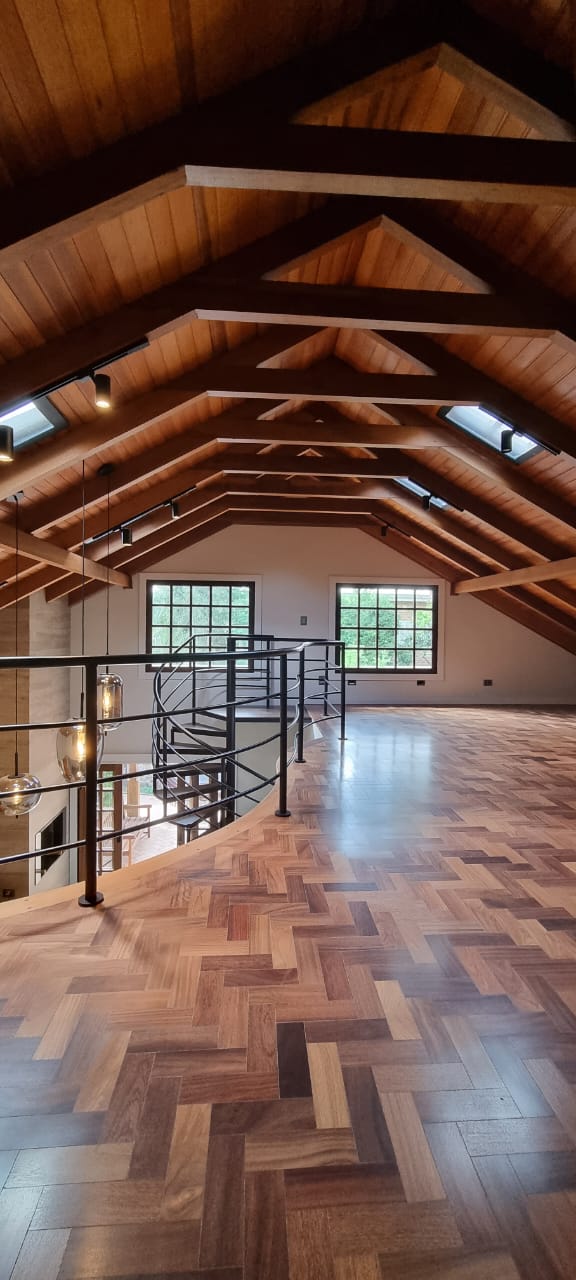 Imagem Casa com 3 Quartos à Venda, 258 m² em Butiatuvinha - Curitiba